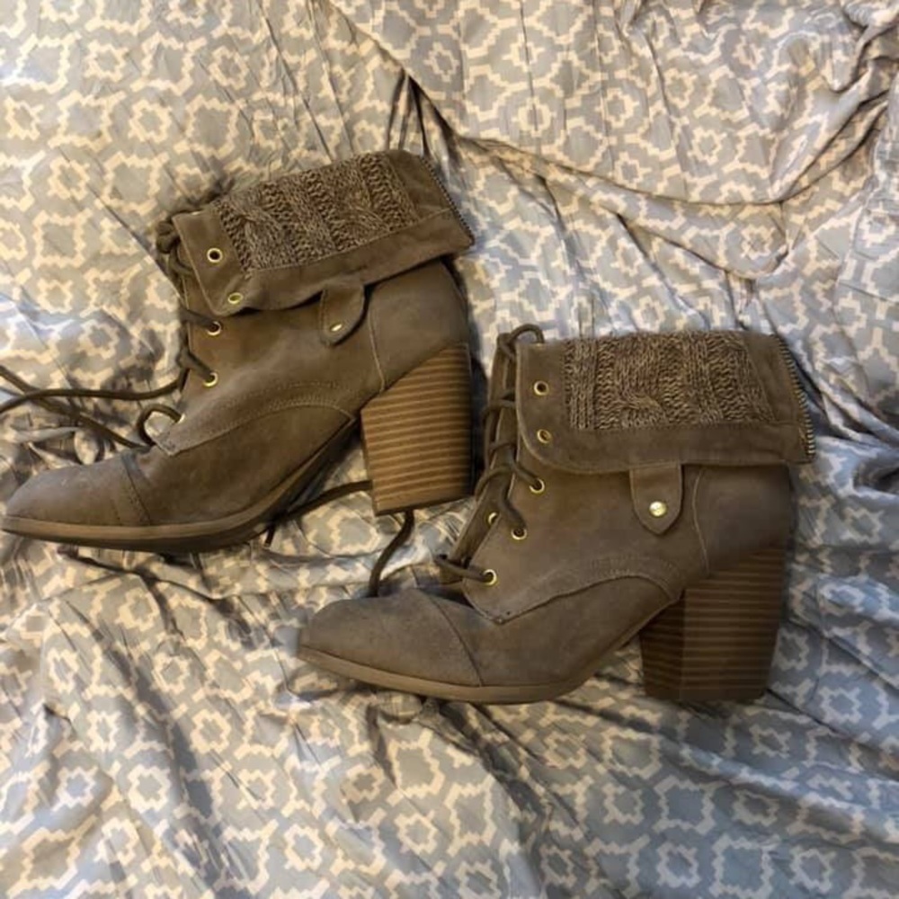Women’s shoes